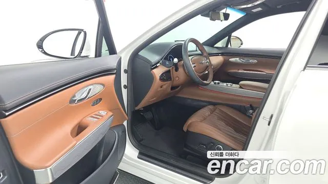 Genesis GV70 — Фото автомобиля 10