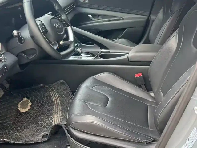 Hyundai Elantra — Фото автомобиля 7