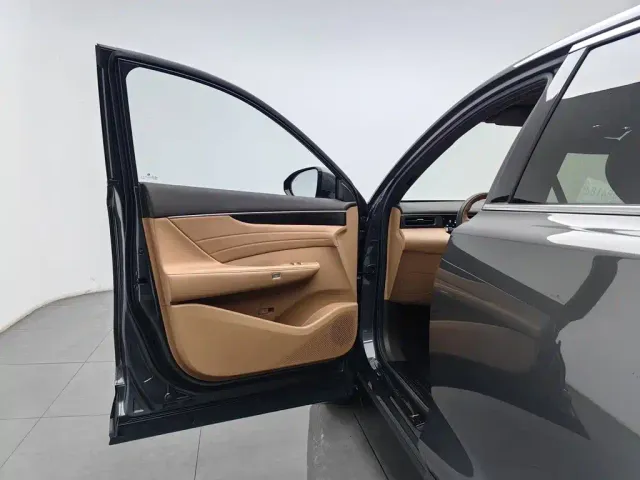 Dongfeng Aeolus L8 — Фото автомобиля 8
