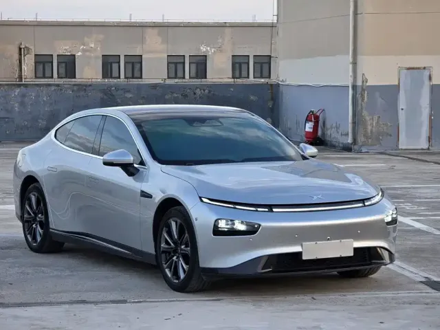 Xpeng P7 — Фото автомобиля 24