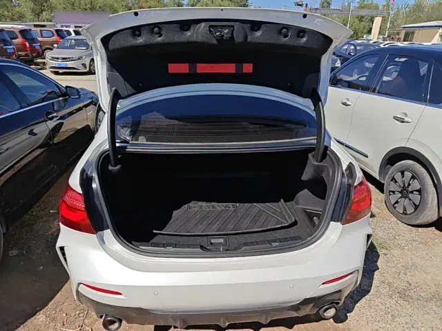BMW 1 Series — Фото автомобиля 18