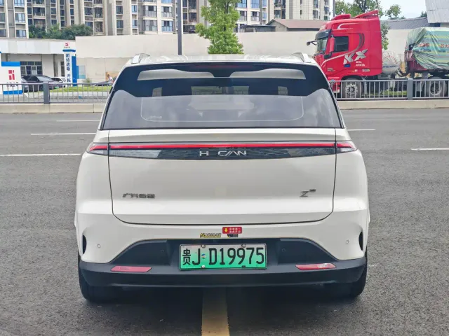 Hycan Z03 — Фото автомобиля 10