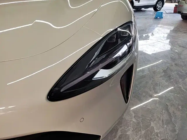 Xiaomi SU7 — Фото автомобиля 23