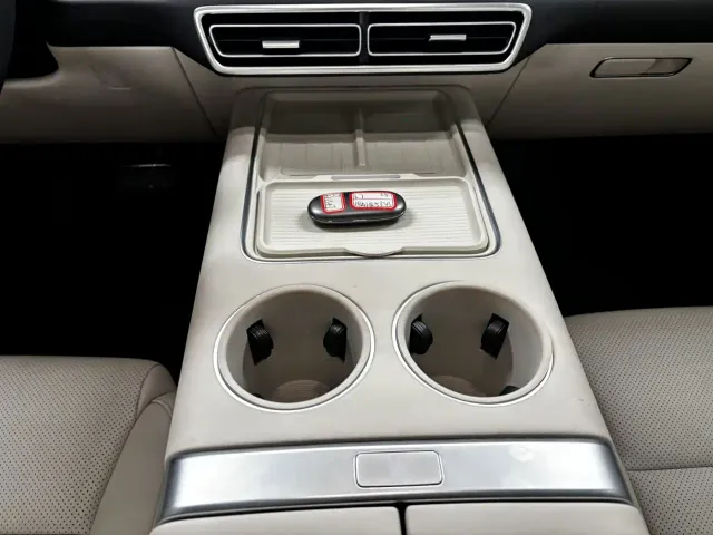Li Auto L7 — Фото автомобиля 18