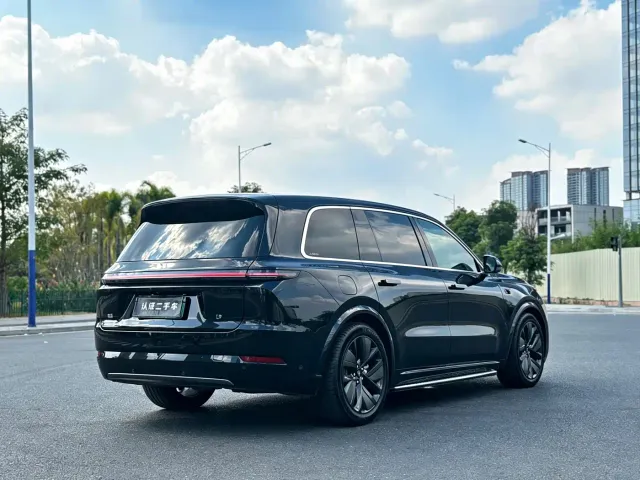 Li Auto L9 — Фото автомобиля 4