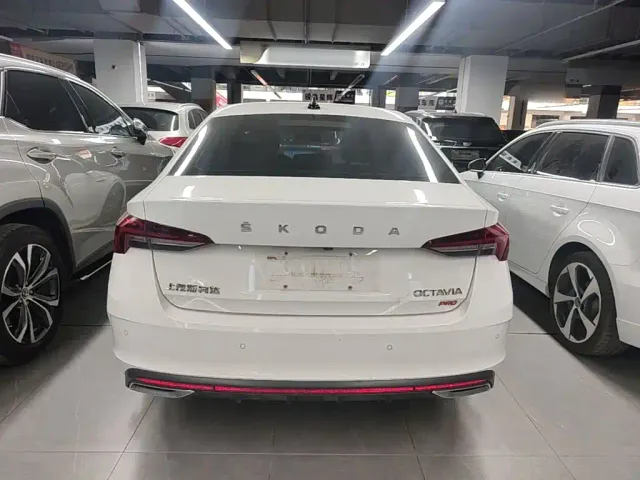 Skoda Octavia — Фото автомобиля 2