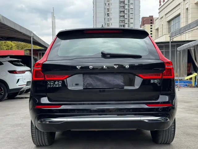 Volvo XC60 — Фото автомобиля 5