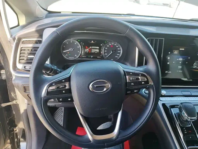 GAC Trumpchi M8 — Фото автомобиля 10