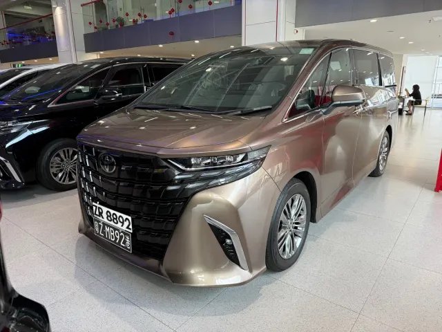 Фотография автомобиля — Toyota Alphard