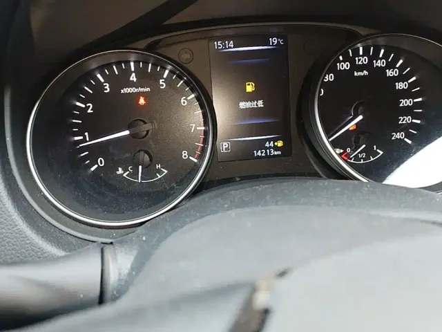Nissan X-Trail — Фото автомобиля 16