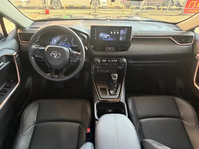 Toyota Wildlander — Фото автомобиля 8
