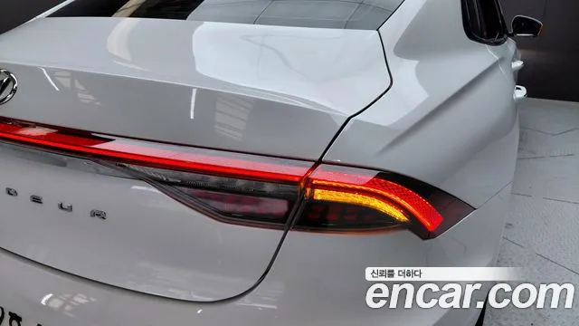 Hyundai Grandeur — Фото автомобиля 20
