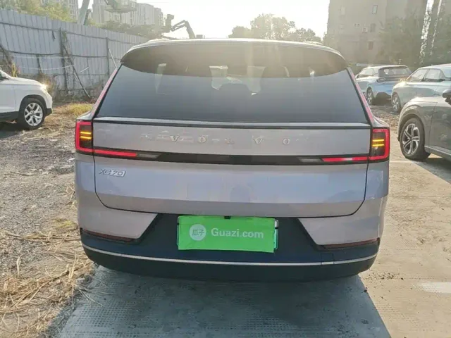 Volvo XC70 Plug-in Hybrid — Фото автомобиля 5