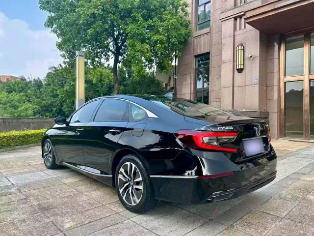 Honda Accord — Фото автомобиля 4