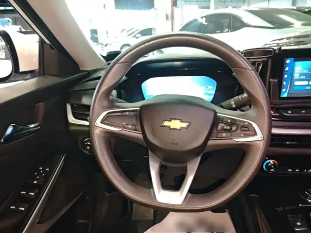 Chevrolet Menlo — Фото автомобиля 10