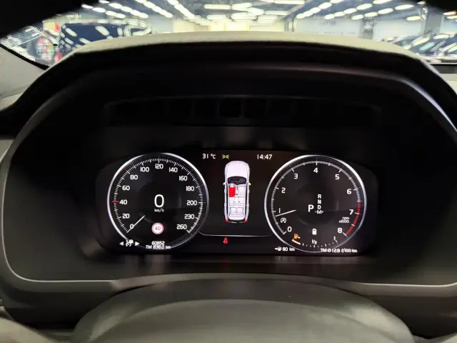 Volvo XC90 — Фото автомобиля 15