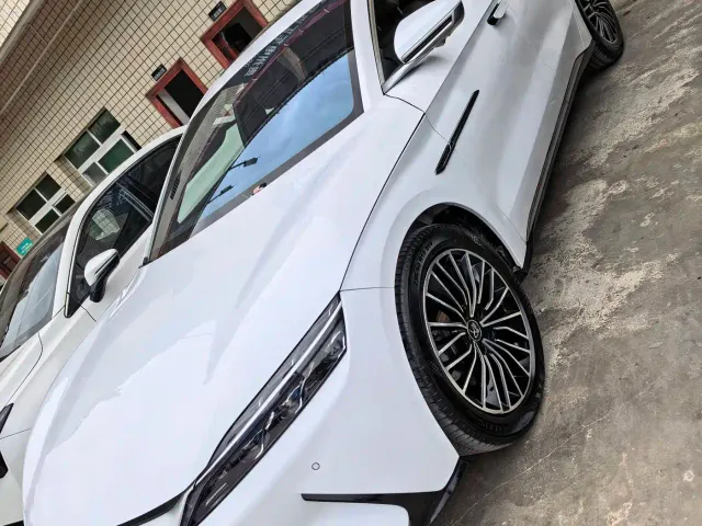 BYD Han — Фото автомобиля 2