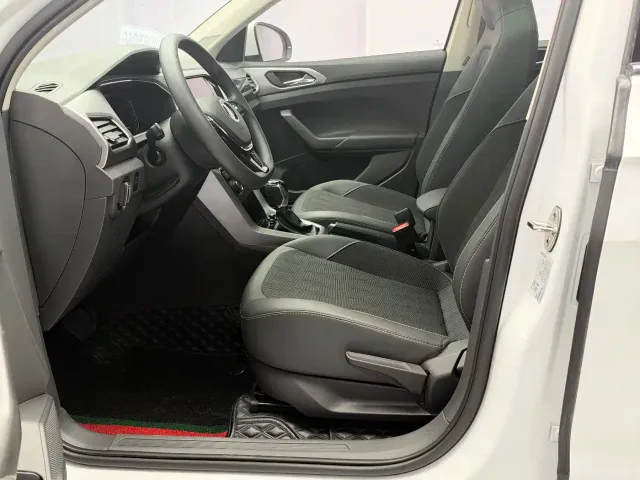 Volkswagen T-Cross — Фото автомобиля 9