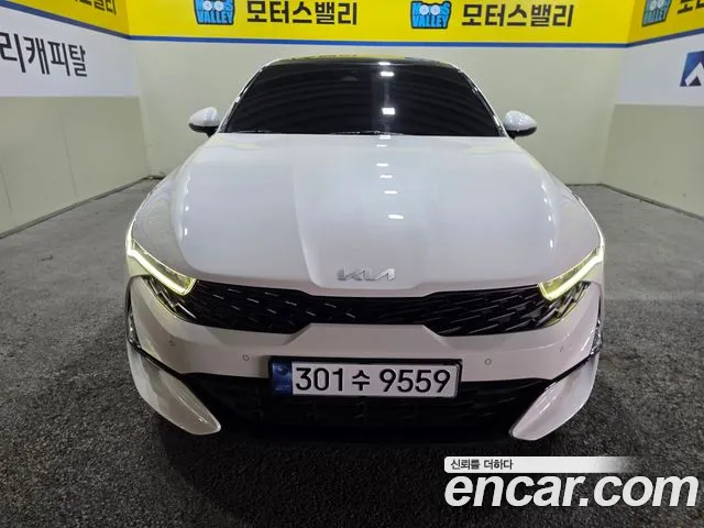 Фотография автомобиля — Kia K5 Generation 3