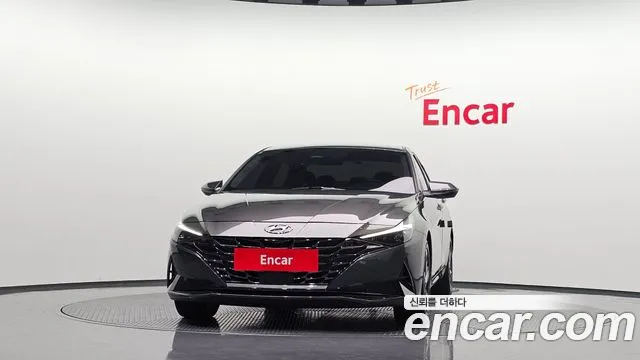 Hyundai Avante CN7 — Фото автомобиля 3