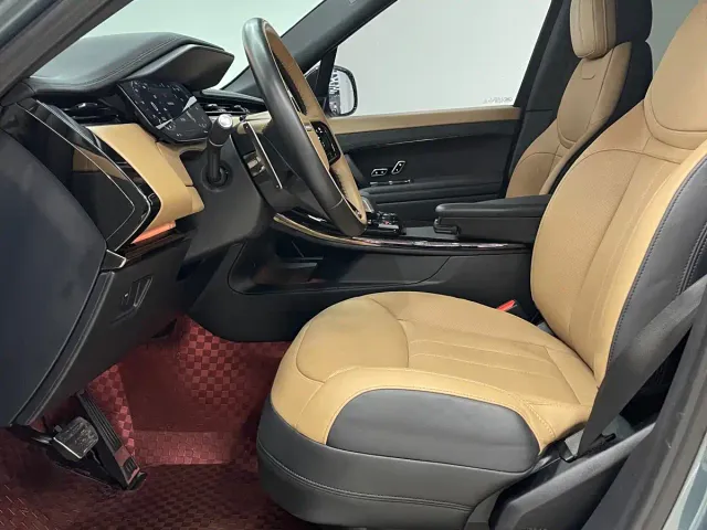 Land Rover Range Rover Sport — Фото автомобиля 16