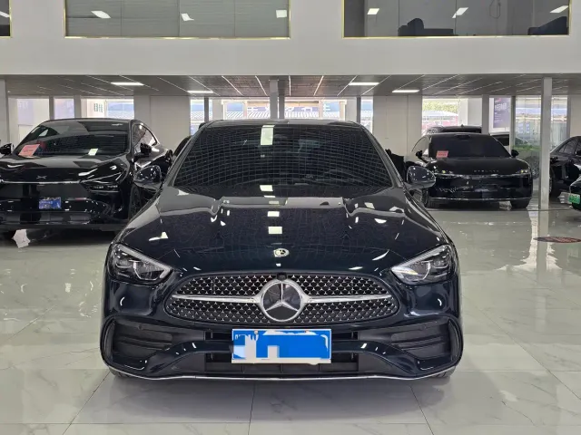 Mercedes-Benz C-Class — Фото автомобиля 2