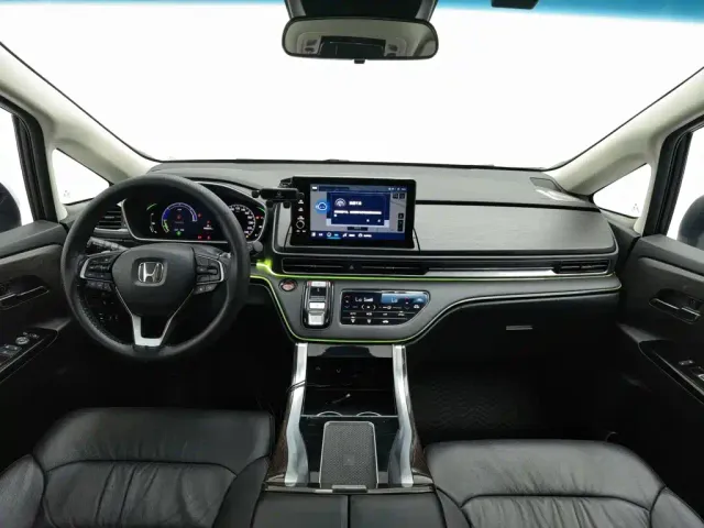 Honda Elysion — Фото автомобиля 5