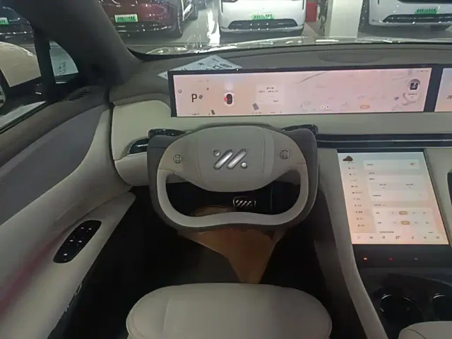 IM Motors LS7 — Фото автомобиля 10