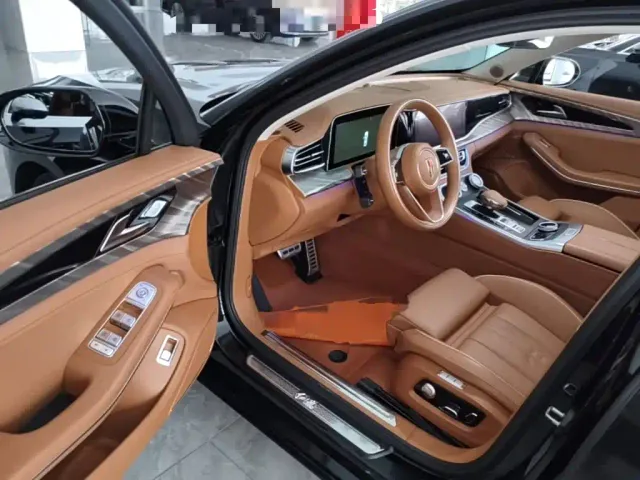 Hongqi H9 — Фото автомобиля 15