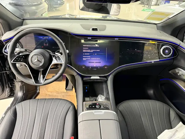 Mercedes-Benz EQS SUV — Фото автомобиля 7