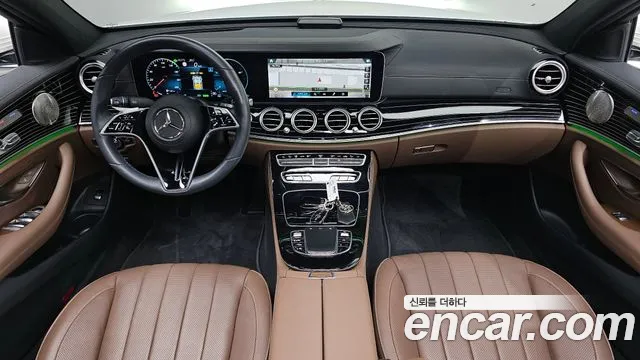 Mercedes-Benz E-Class — Фото автомобиля 7
