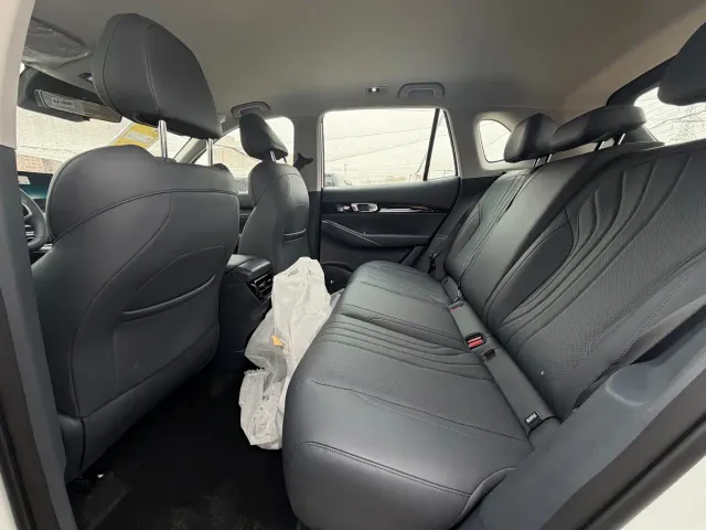 Geely Galaxy E5 — Фото автомобиля 8