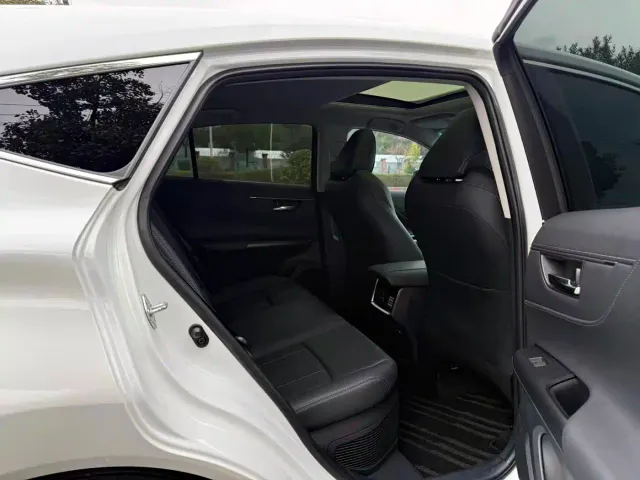 Toyota Harrier — Фото автомобиля 9