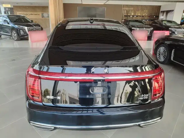 Hongqi H9 — Фото автомобиля 5