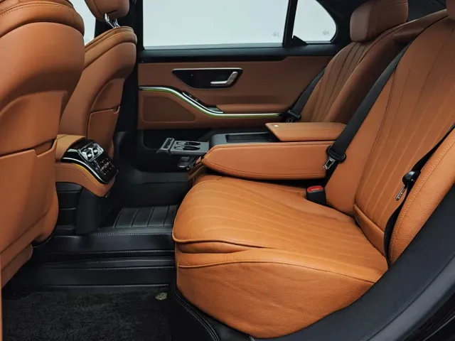 Mercedes-Benz S-Class — Фото автомобиля 28