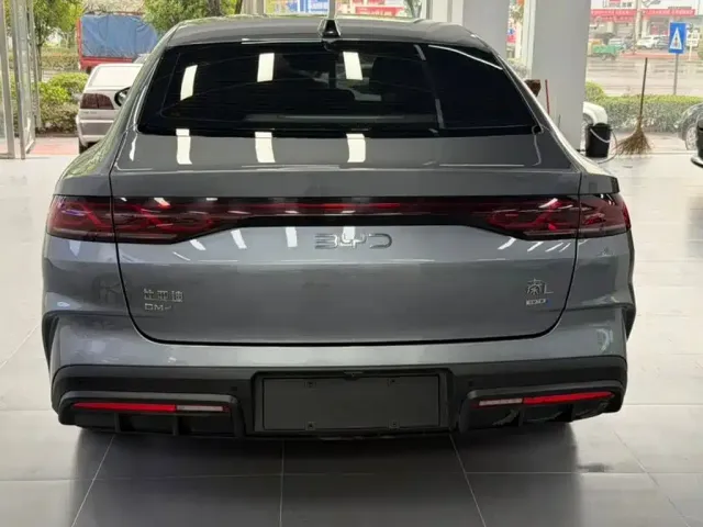 BYD Qin L — Фото автомобиля 5