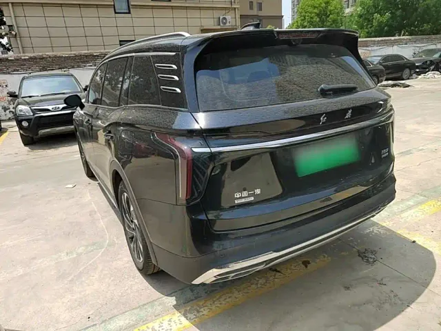 Hongqi HS7 PHEV — Фото автомобиля 22
