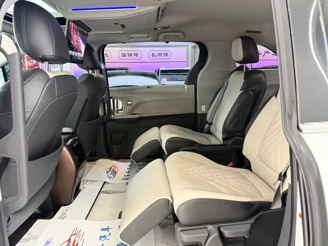 Toyota Granvia — Фото автомобиля 8