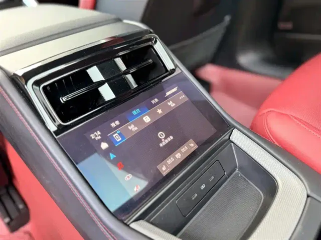 Porsche Panamera — Фото автомобиля 18