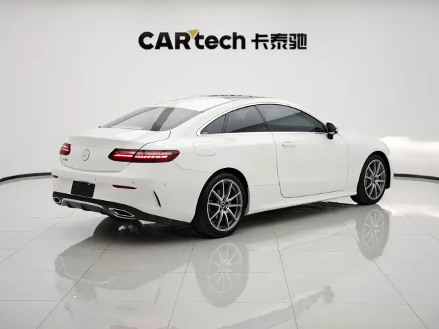 Mercedes-Benz E-Class — Фото автомобиля 18