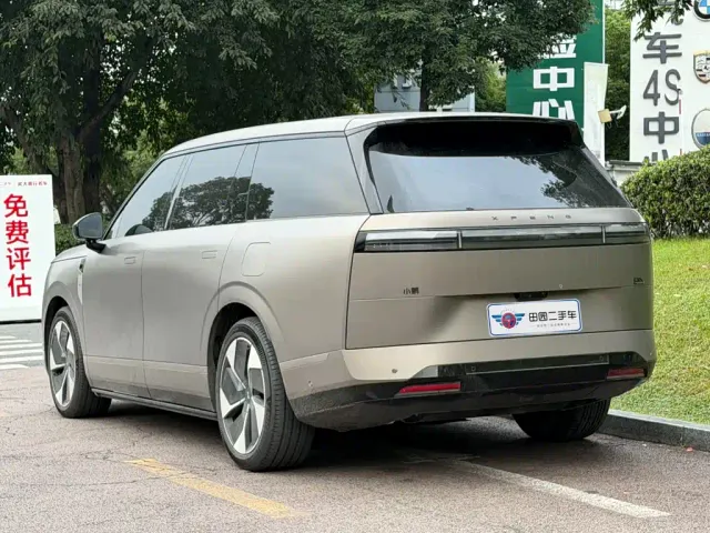 Xpeng GX — Фото автомобиля 5