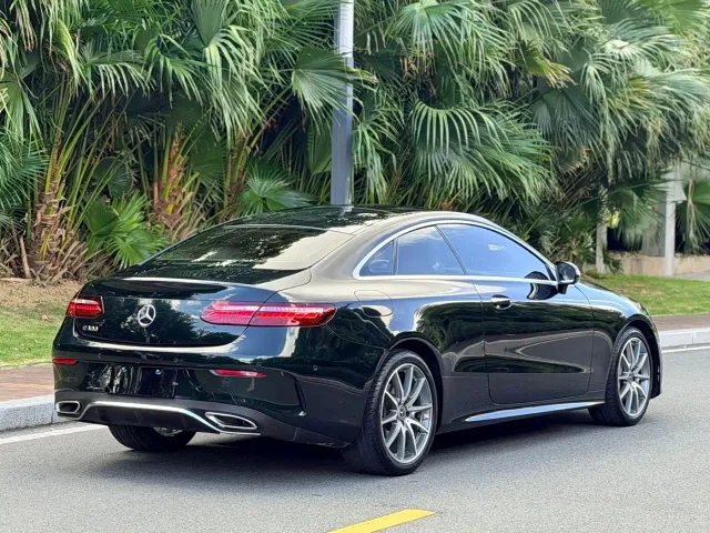 Mercedes-Benz E-Class — Фото автомобиля 18