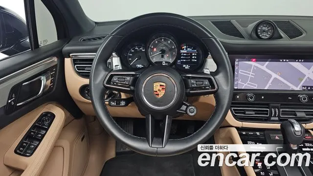 Porsche Macan — Фото автомобиля 13