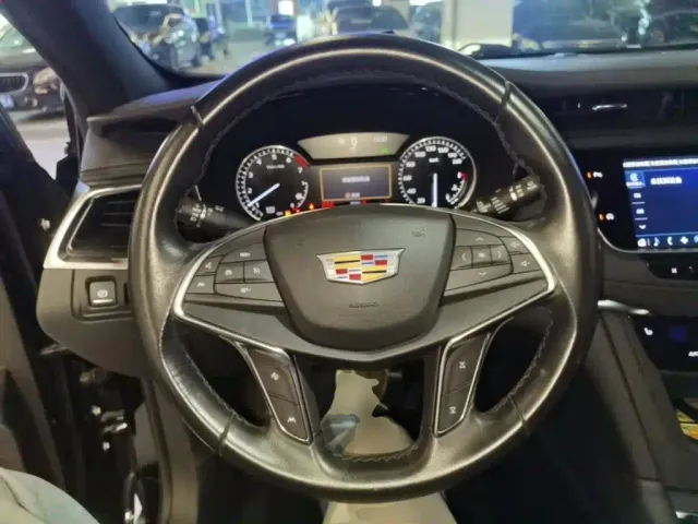 Cadillac XT5 — Фото автомобиля 10