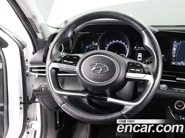 Hyundai Avante CN7 — Фото автомобиля 16