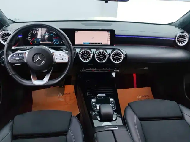 Mercedes-Benz A-Class — Фото автомобиля 12