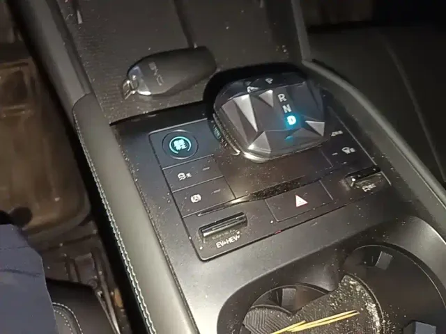 BYD Qin L — Фото автомобиля 13