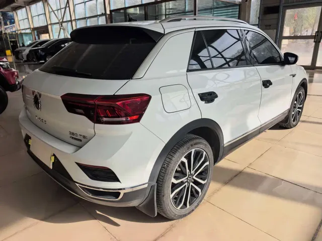 Volkswagen T-Roc — Фото автомобиля 4