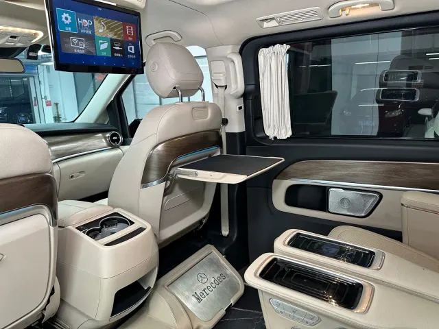 Mercedes-Benz V-Class — Фото автомобиля 18