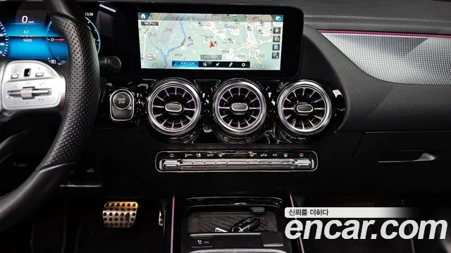Mercedes-Benz EQA — Фото автомобиля 30